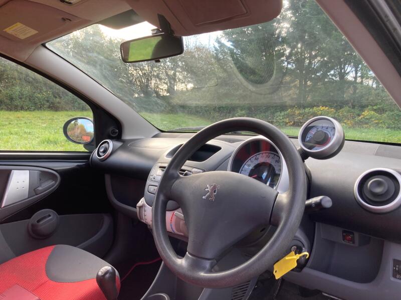 PEUGEOT 107