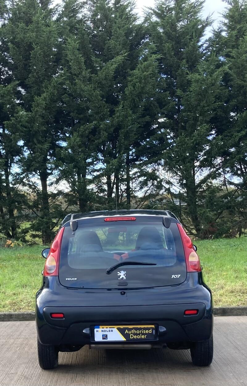 PEUGEOT 107