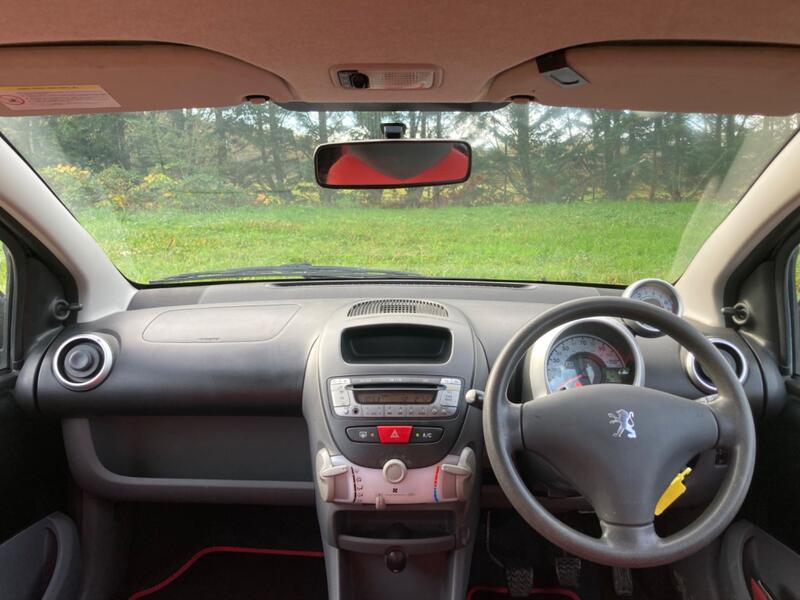 PEUGEOT 107
