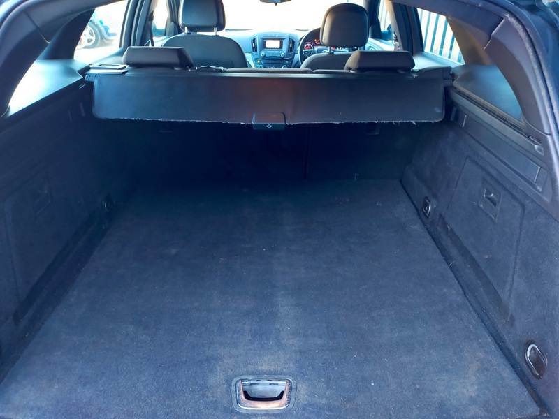 VAUXHALL INSIGNIA