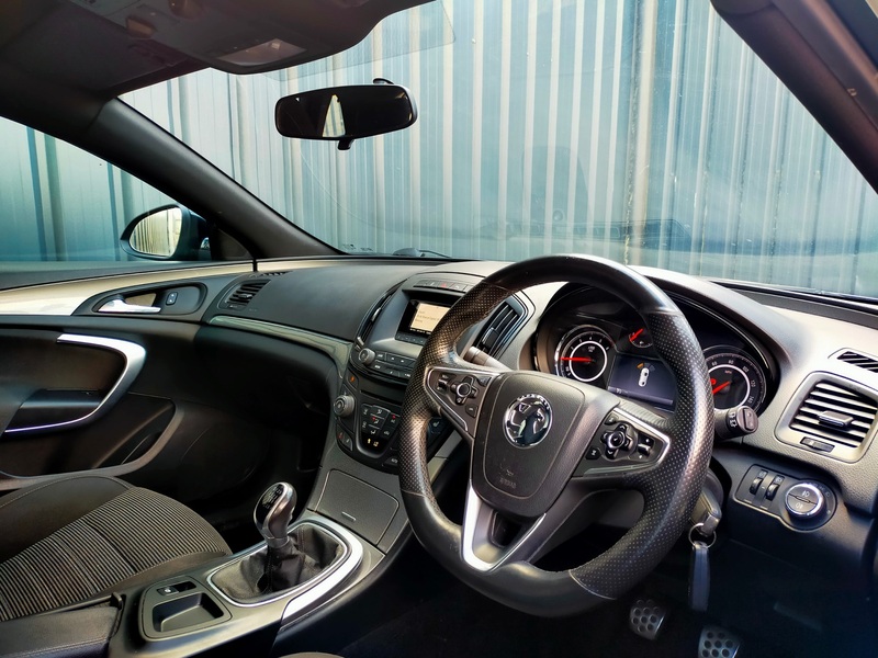 VAUXHALL INSIGNIA