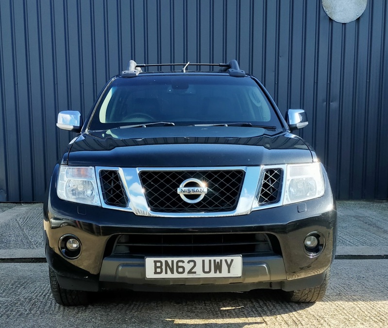 View NISSAN NAVARA DCI TEKNA 4X4 SHR DCB