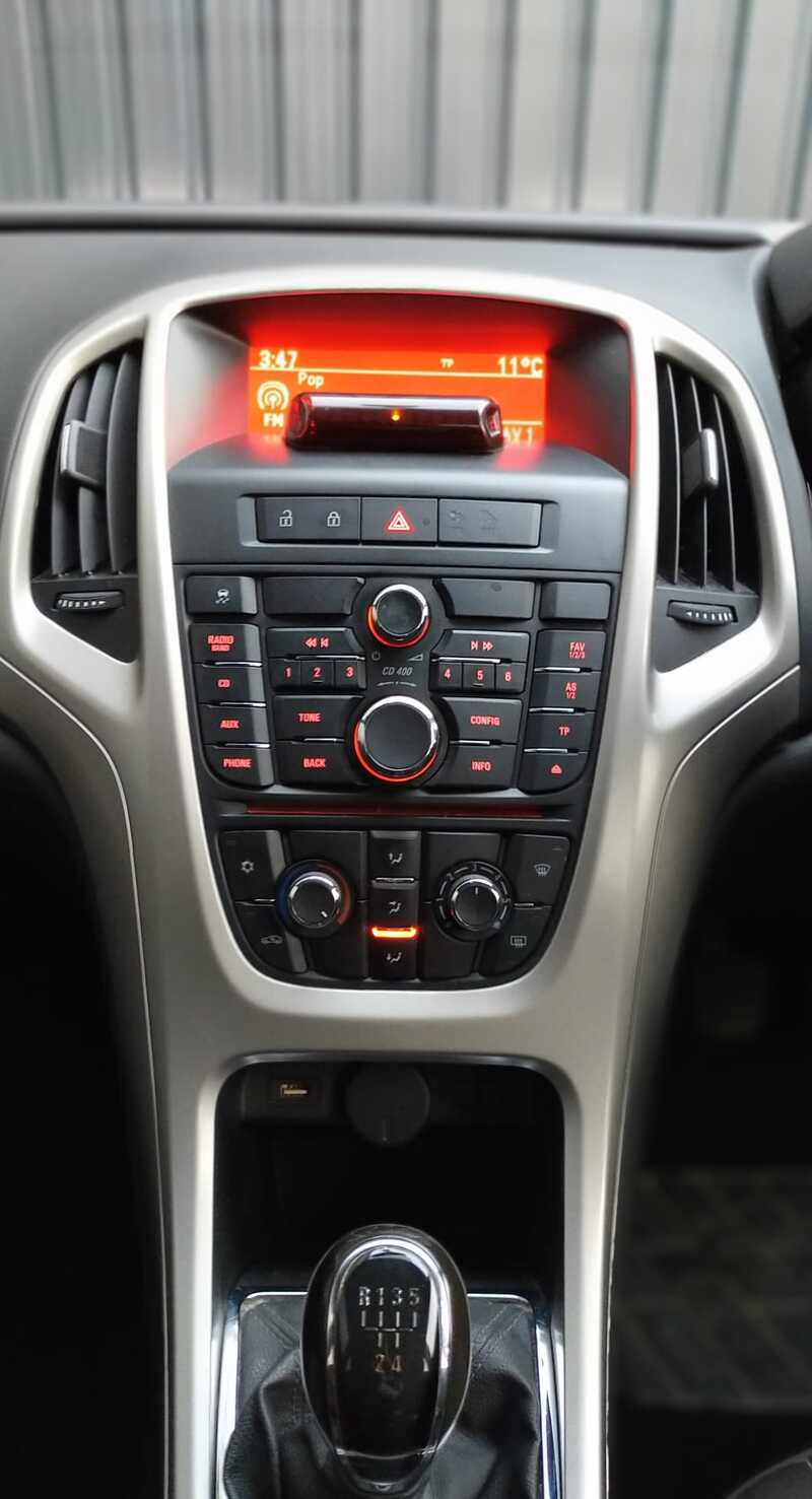VAUXHALL ASTRA