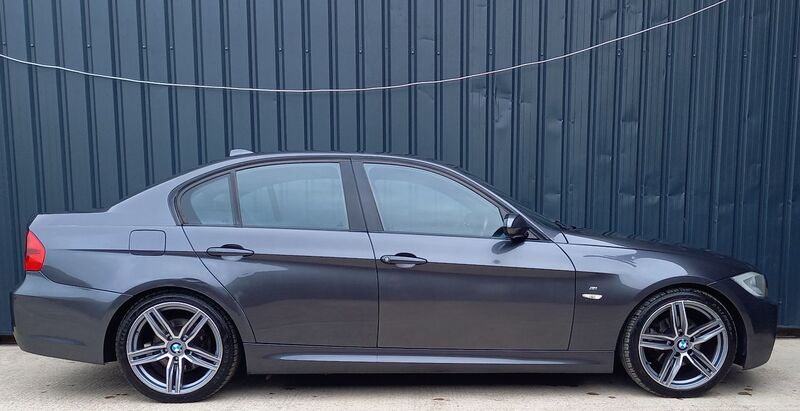BMW 3 SERIES