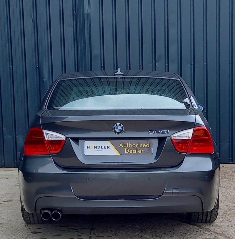BMW 3 SERIES