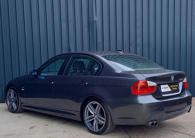 BMW 3 SERIES