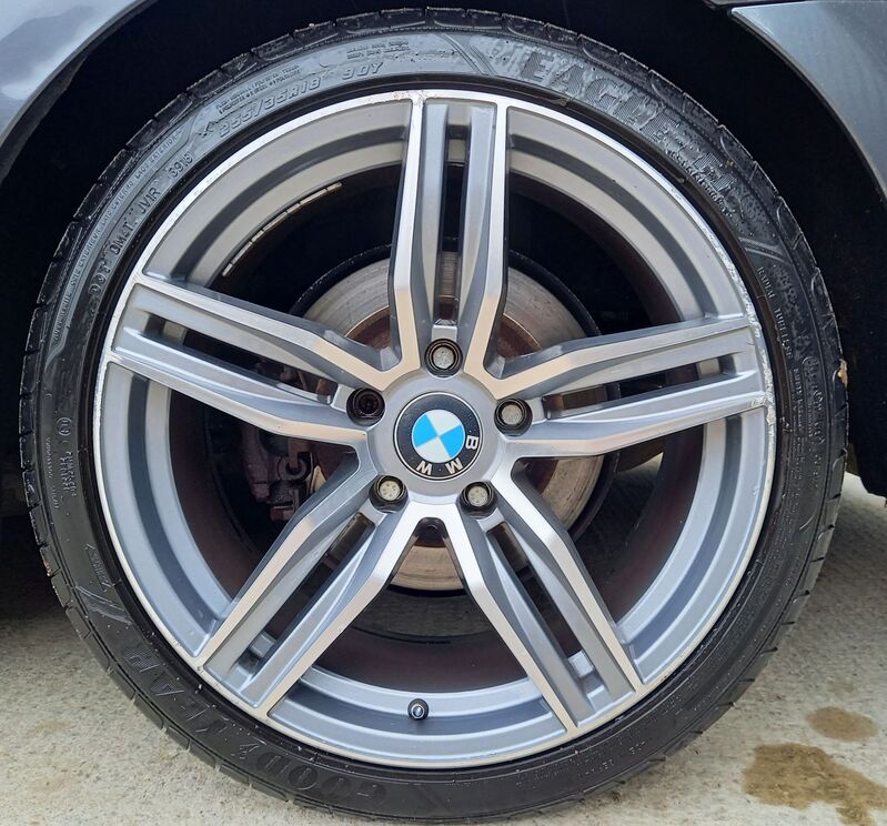 BMW 3 SERIES
