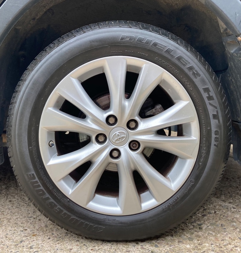 TOYOTA RAV4