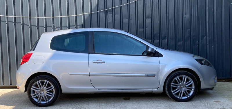 RENAULT CLIO