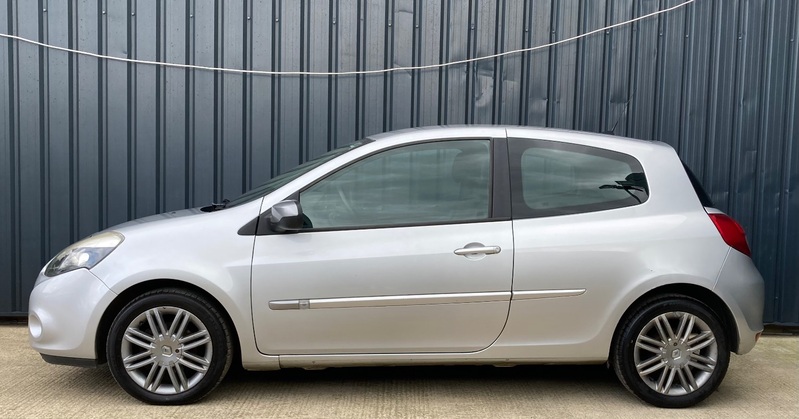 RENAULT CLIO