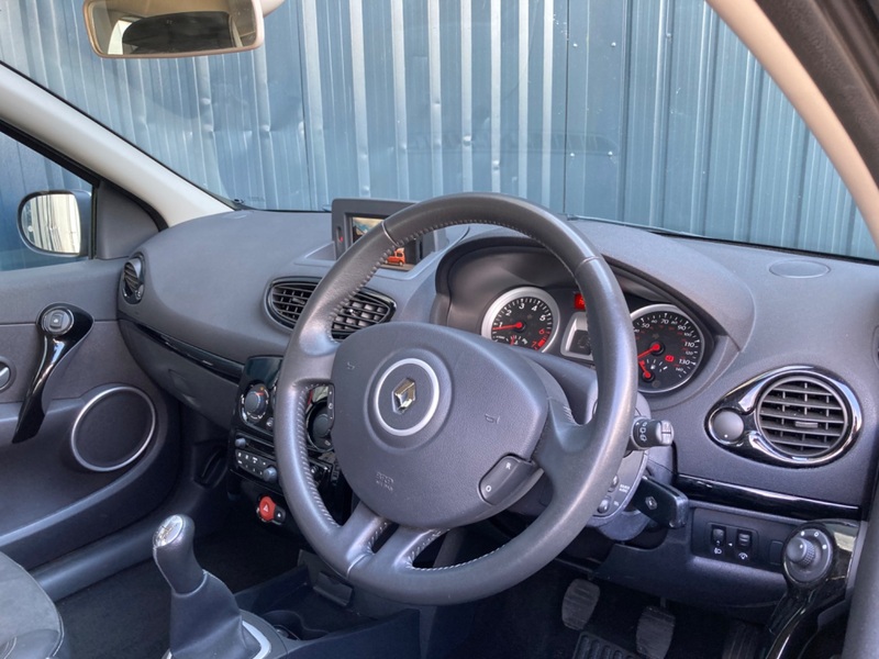 RENAULT CLIO