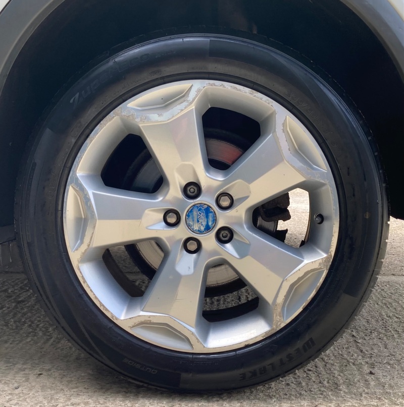 FORD KUGA