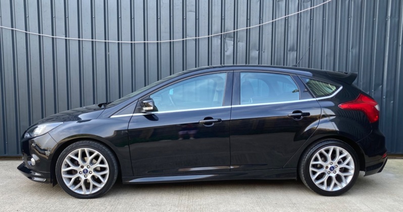 FORD FOCUS