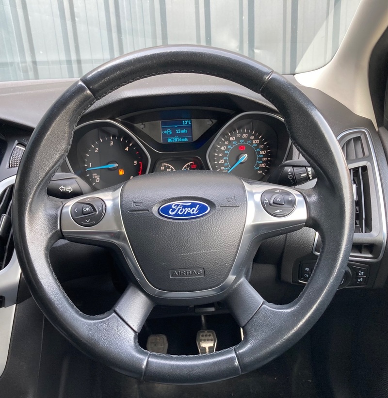 FORD FOCUS