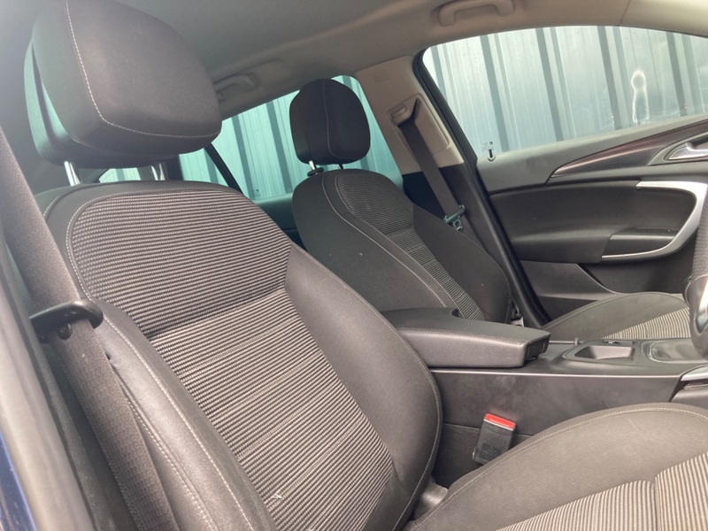 VAUXHALL INSIGNIA